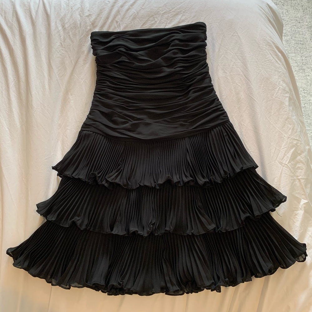 WHITE HOUSE BLACK MARKET Strapless black dress